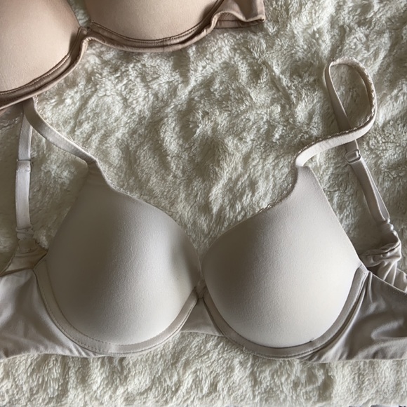 32B/34A bras - Picture 2 of 4